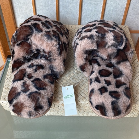 Aerie Cheetah Fur Slides size 7 NWT - Picture 5 of 9